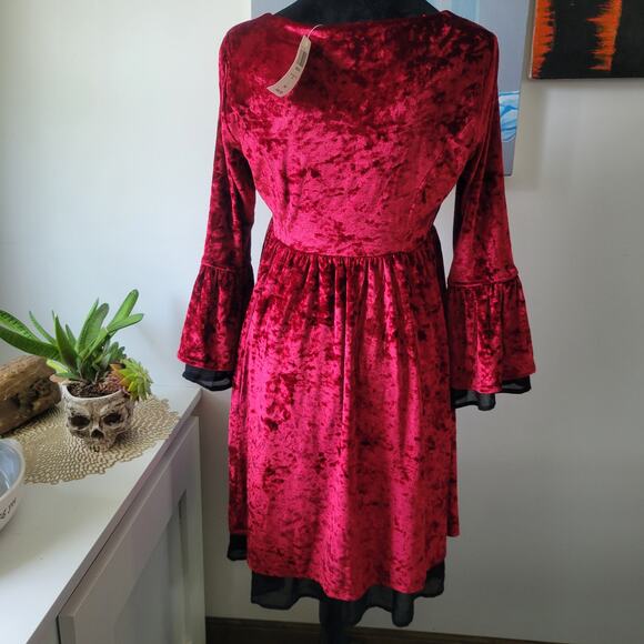 Hot Topic Red Velvet Bell Sleeve Dress – Size Small NWT Romantic Gothic Witchy - Picture 5 of 14